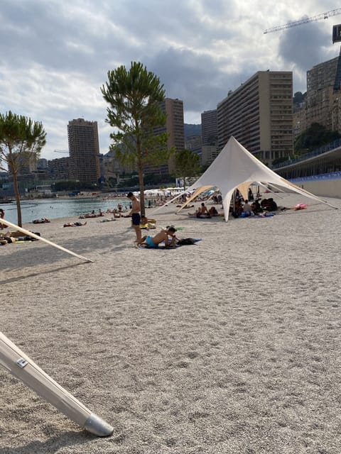 Beach nearby, beach towels