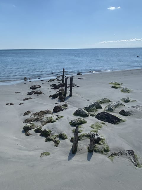 Beach nearby, sun loungers, beach umbrellas, beach towels