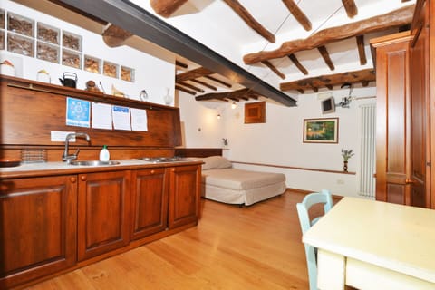 A double bedroom in the ground floor, opened on the garden