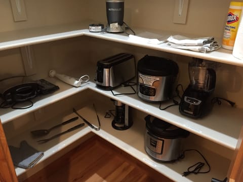 Appliances located in the Pantry