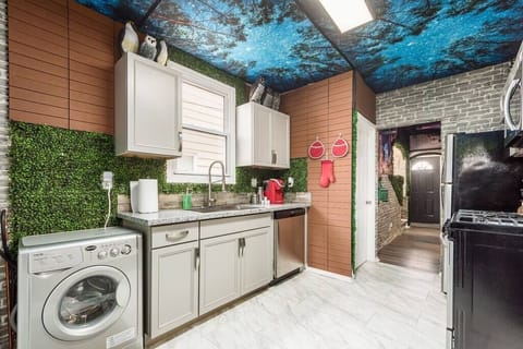 Granite counters, washer/dryer combo unit, a Keurig and magic owls.