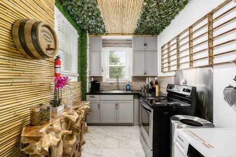 Your captain's kitchen includes SS appliances, a washer/dryer, cookware and dinnerware.