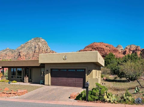 Welcome to Coffee Pot Sedona