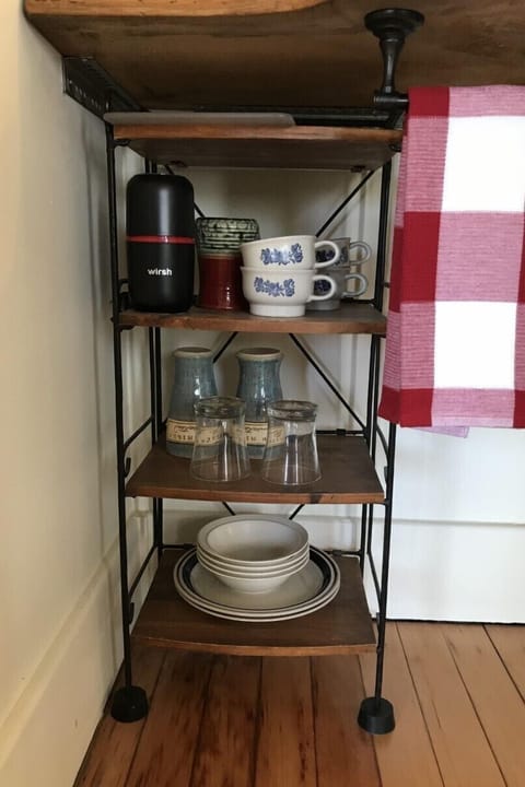 Fridge, microwave, coffee/tea maker, electric kettle