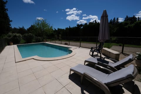 CARPENTRAS holiday rental farmhouse for rent terrace