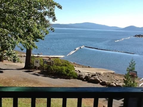 Incredible views of Lake Almanor from upper deck.