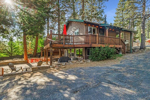 Lake Almanor Escape 6 (the lower unit) and Lake Almanor Escape 7(the upper unit).