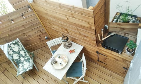 Gite "La Câlebelle" with Jacuzzi, wooden terrace near the Ardèche. House in Pont-Saint-Esprit