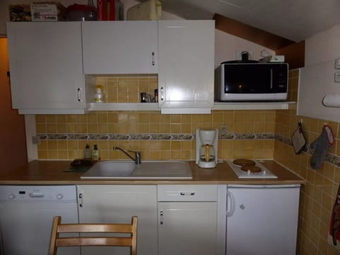 Fridge, microwave, dishwasher, highchair