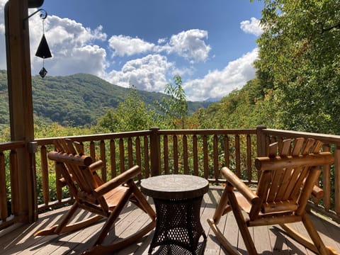 Relax in our rocking chairs while feeling the valley breezes. 