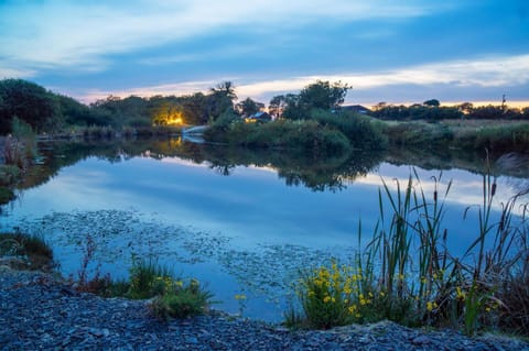 Fern Cottage - Luxurious 1 Bedroom - Blossom Farm (18053)