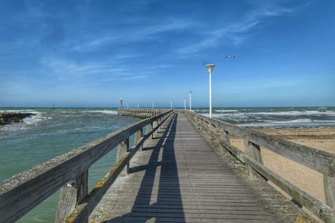 Beach nearby, sun loungers