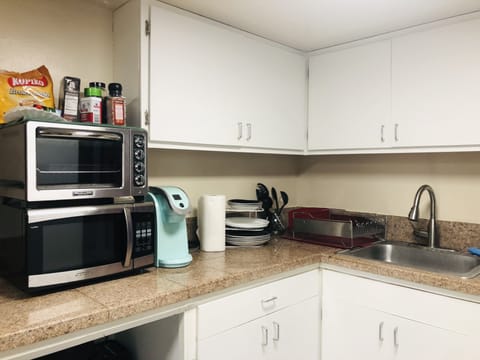 Fridge, microwave, coffee/tea maker, electric kettle