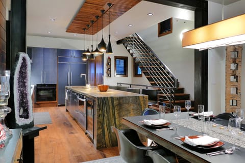 5.01-telluride-parkside-retreat-kitchen3