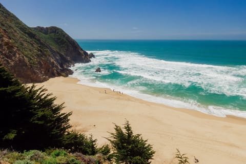 Beach nearby, beach towels