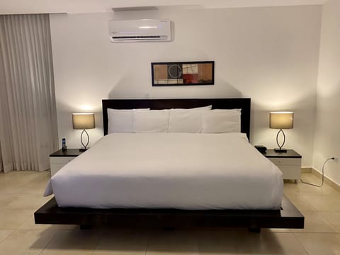 Estrella Federal I 2 Bedroom Apt in Costa del Este Condo in Panama City, Panama