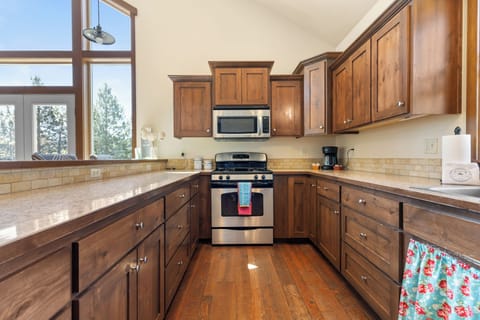 Fully equipped kitchen