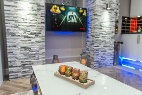 Living Room / Lounge