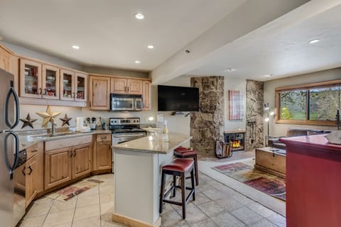 Full kitchen with counter seating