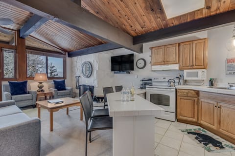 Full kitchen with bar seating