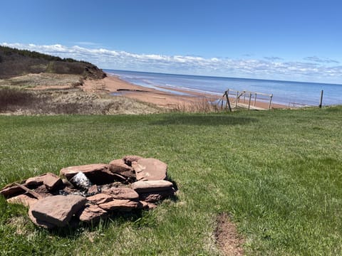 Beach nearby, sun loungers, beach towels