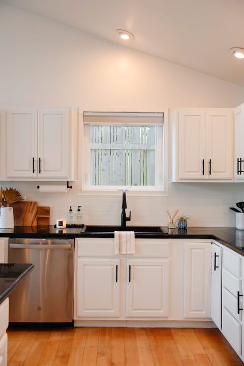 Ample counter space in the fully-equipped kitchen makes mealtime a breeze.