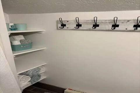 Upstiars bath shelves
