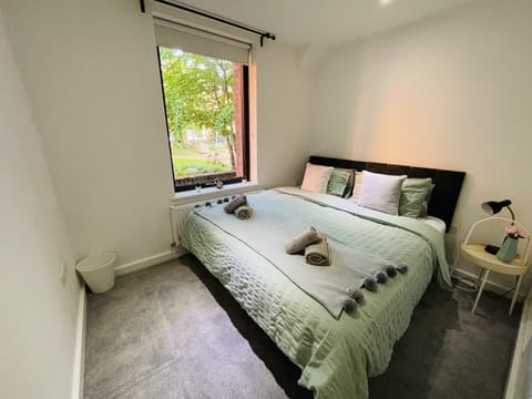 Apartment 3 - Bedroom (can be 2 singles)