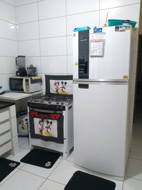 Fridge, microwave, stovetop, blender