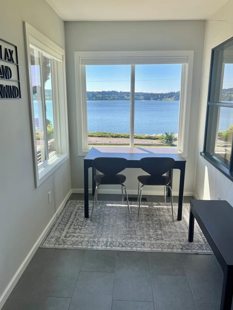 Foyer, desk or game table