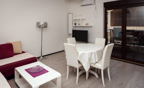 You would have a modern design all around you in our one-bedroom apartment