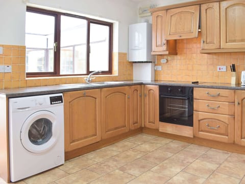 Kitchen | Pembroke Cottage, Pembroke