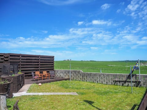 Sitting-out-area | Valhalla Brae, Keiss, near Wick