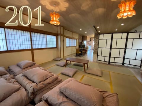 Room 201 with balcony 1 floor bath toilet 2 w - 201 / Osaka Ōsaka Condo in Osaka