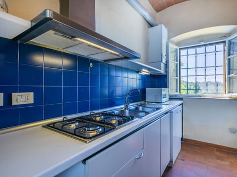 Countertop, Cabinetry, Furniture, Kitchen Sink, Kitchen Stove, Gas Stove, Kitchen, Kitchen Appliance, Tap, Window