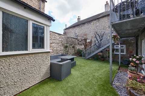 Rosedale House, Richmond - Host & Stay