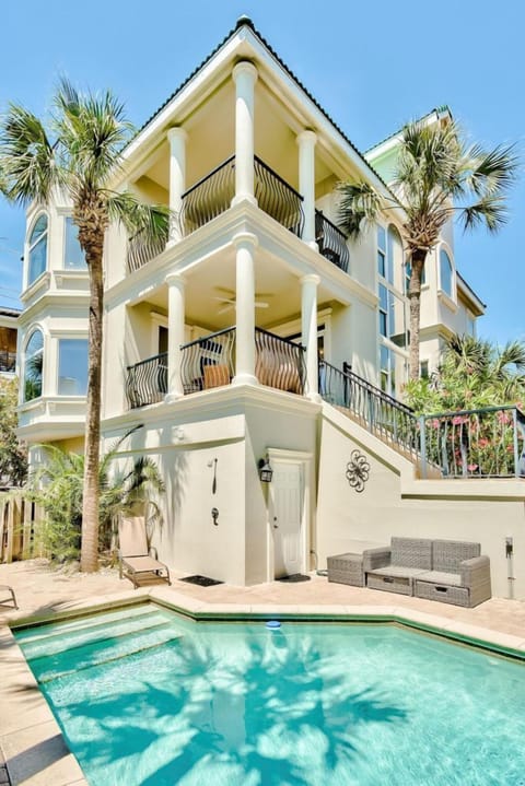 Sandprint Cinema - 5 Bedrooms En-Suite/6 Bath/Heated Pool/Hot Tub/Putting Green