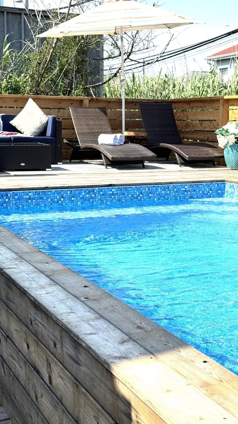 Outdoor pool, a heated pool