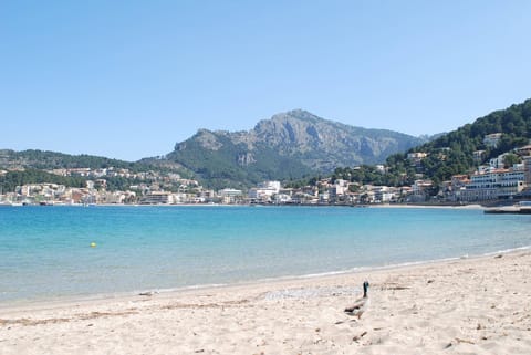 Beach nearby, beach towels