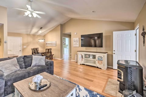 Living Room | Smart TV