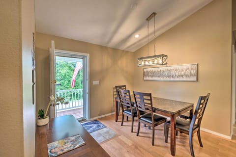 Dining Area | Access to Porch