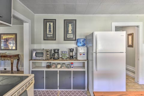 Fridge, microwave, stovetop, toaster