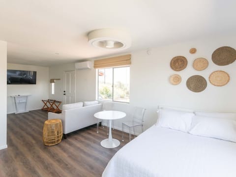 Full Size Bed with Trundle Pull Out