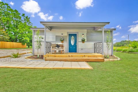 Front of Blue Jay Getaway