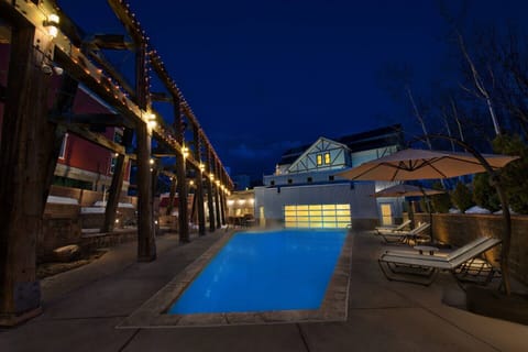 Indoor pool, outdoor pool