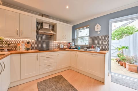 The Kitchen at The Lisburne Place Town House in Torquay