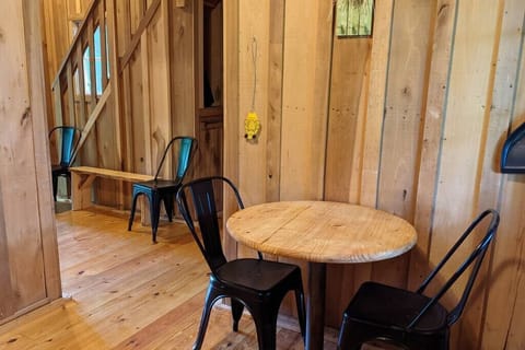 Cabin 7 dining table in kitchen with 4 chairs