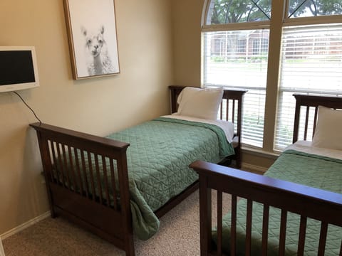 3 bedrooms, iron/ironing board, travel crib, WiFi