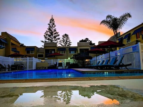 Indoor pool, outdoor pool