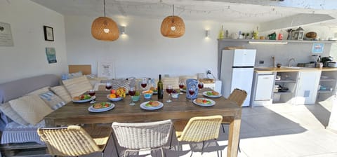 Summer kitchen with al fresco dining area